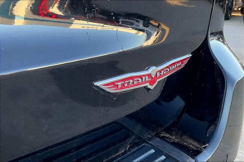 used 2018 Jeep Grand Cherokee car, priced at $16,954