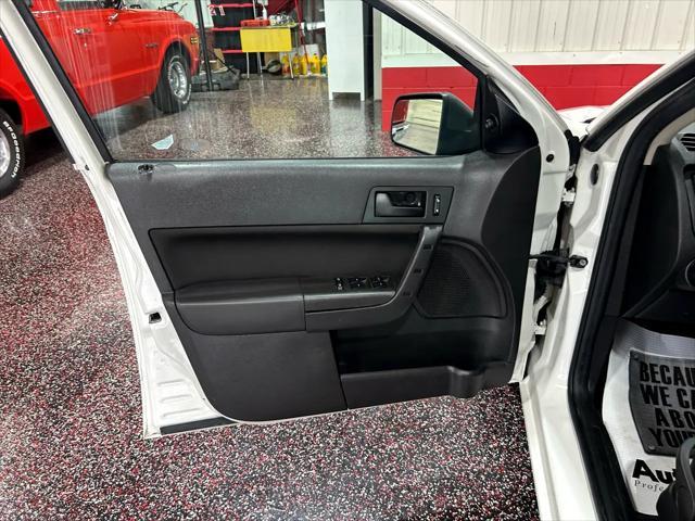 used 2009 Ford Focus car, priced at $3,990