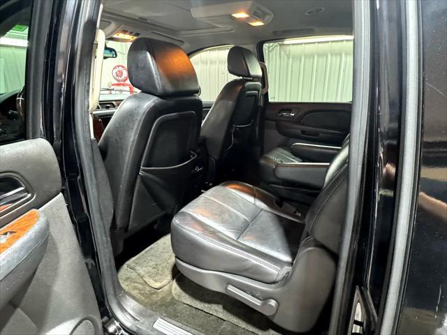 used 2007 Chevrolet Suburban car, priced at $8,950