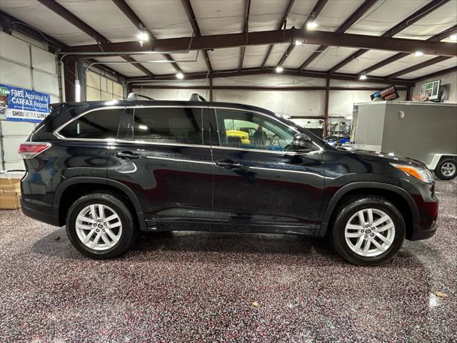 used 2016 Toyota Highlander car