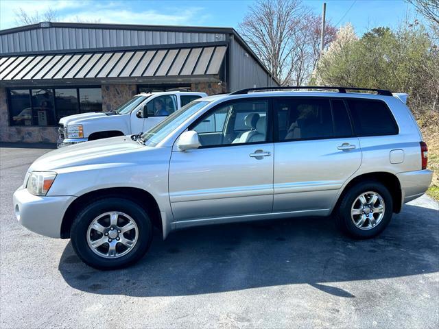 used 2007 Toyota Highlander car, priced at $4,595