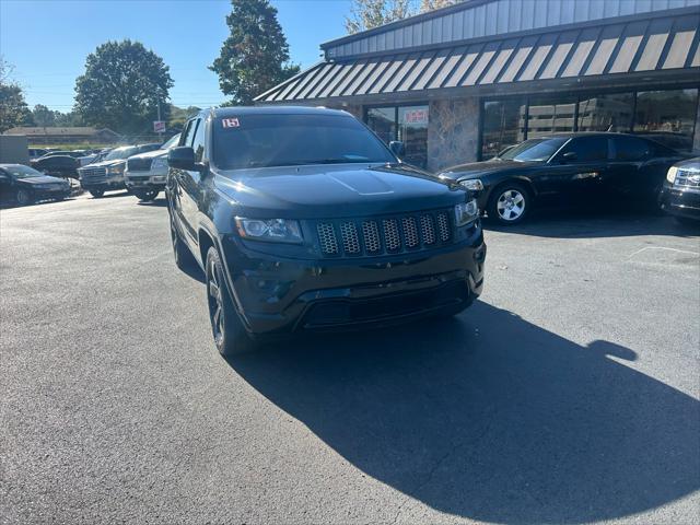 used 2015 Jeep Grand Cherokee car, priced at $13,990