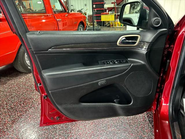 used 2014 Jeep Grand Cherokee car, priced at $10,990