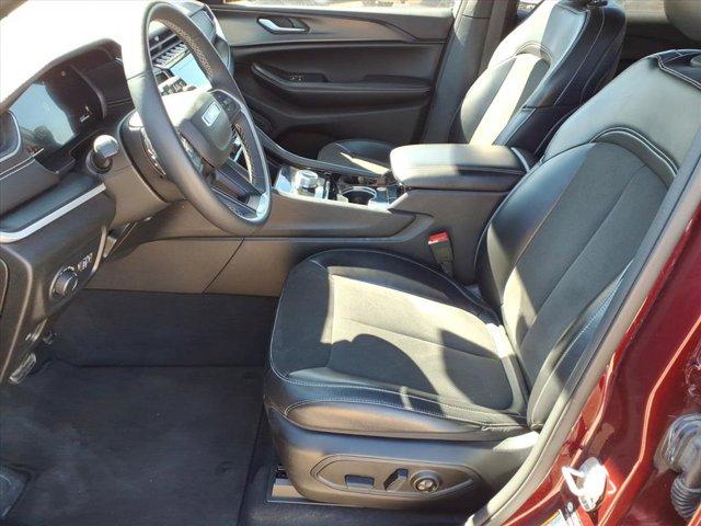 used 2023 Jeep Grand Cherokee car, priced at $25,995