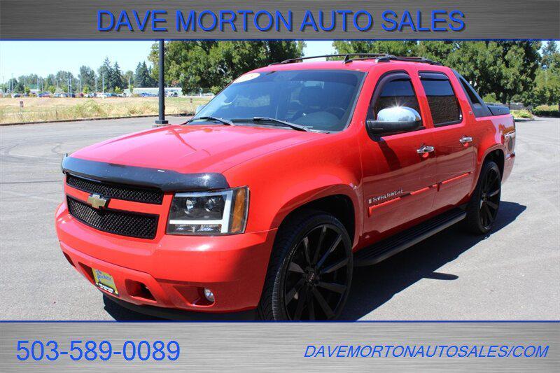 used 2008 Chevrolet Avalanche car, priced at $11,995