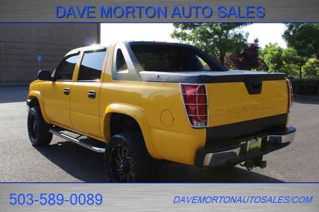 used 2003 Chevrolet Avalanche car, priced at $11,995