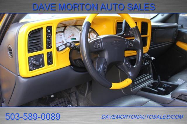used 2003 Chevrolet Avalanche car, priced at $11,995