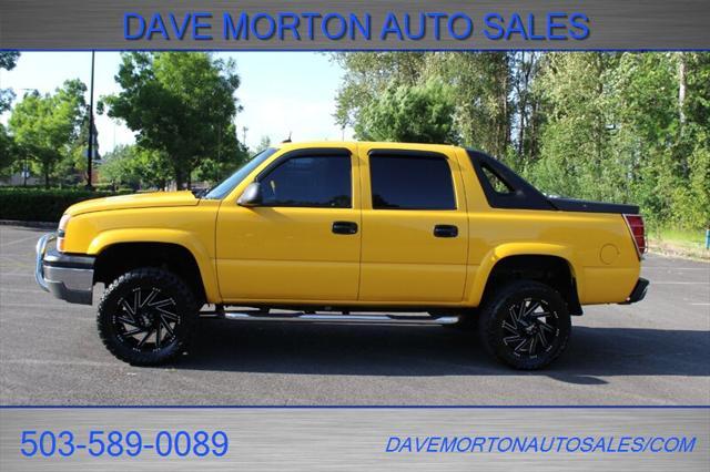 used 2003 Chevrolet Avalanche car, priced at $11,995