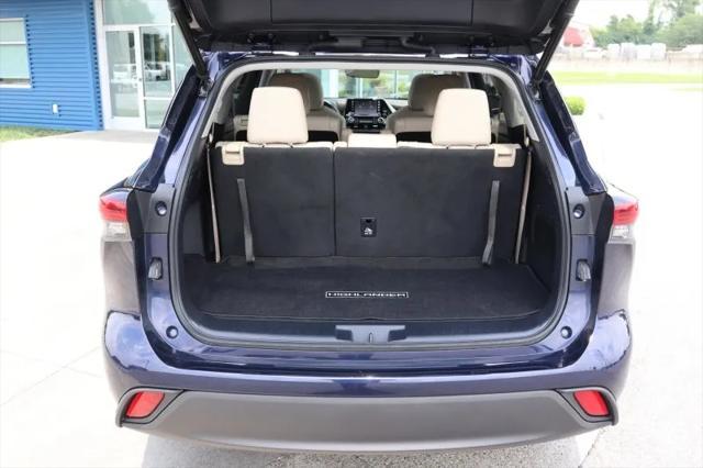 used 2021 Toyota Highlander Hybrid car, priced at $33,550