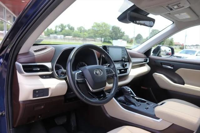 used 2021 Toyota Highlander Hybrid car, priced at $33,550
