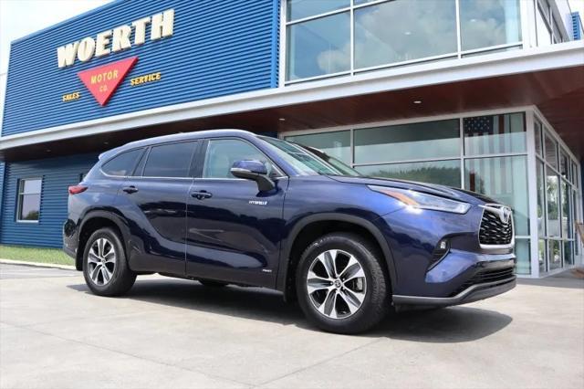 used 2021 Toyota Highlander Hybrid car, priced at $33,550