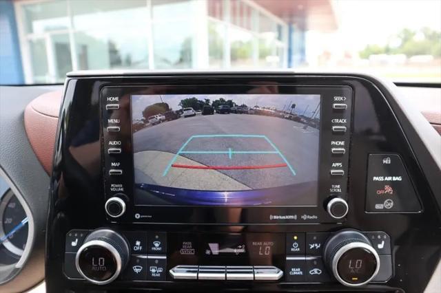 used 2021 Toyota Highlander Hybrid car, priced at $33,550