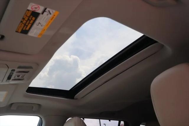 used 2021 Toyota Highlander Hybrid car, priced at $33,550