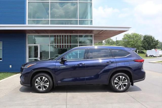 used 2021 Toyota Highlander Hybrid car, priced at $33,550