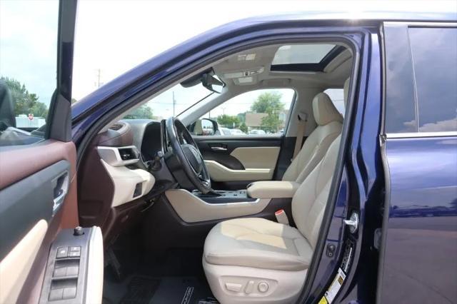 used 2021 Toyota Highlander Hybrid car, priced at $33,550