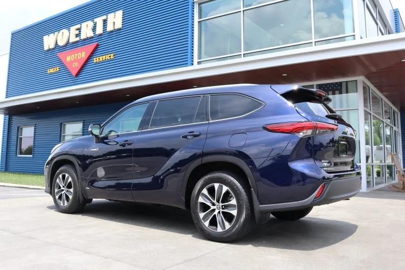 used 2021 Toyota Highlander Hybrid car, priced at $32,425