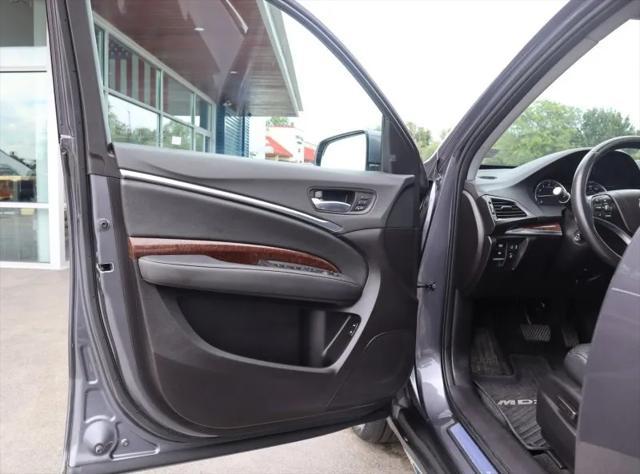 used 2018 Acura MDX car, priced at $19,250