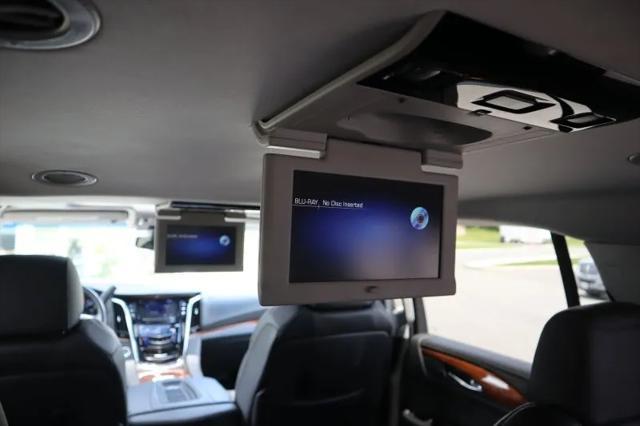 used 2019 Cadillac Escalade ESV car, priced at $28,275