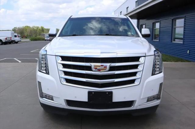 used 2019 Cadillac Escalade ESV car, priced at $28,275