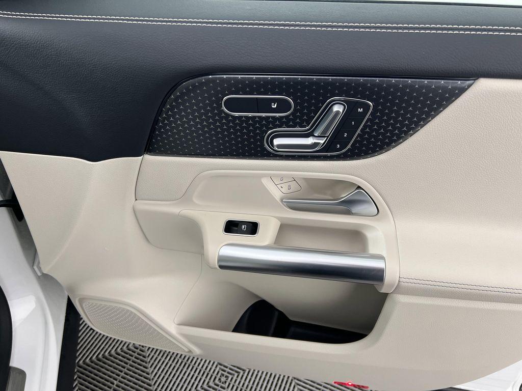 new 2026 Mercedes-Benz GLA 250 car, priced at $45,250