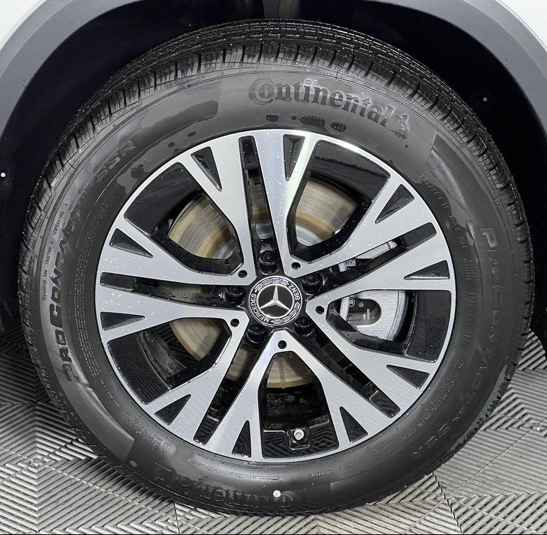 new 2026 Mercedes-Benz GLA 250 car, priced at $45,250