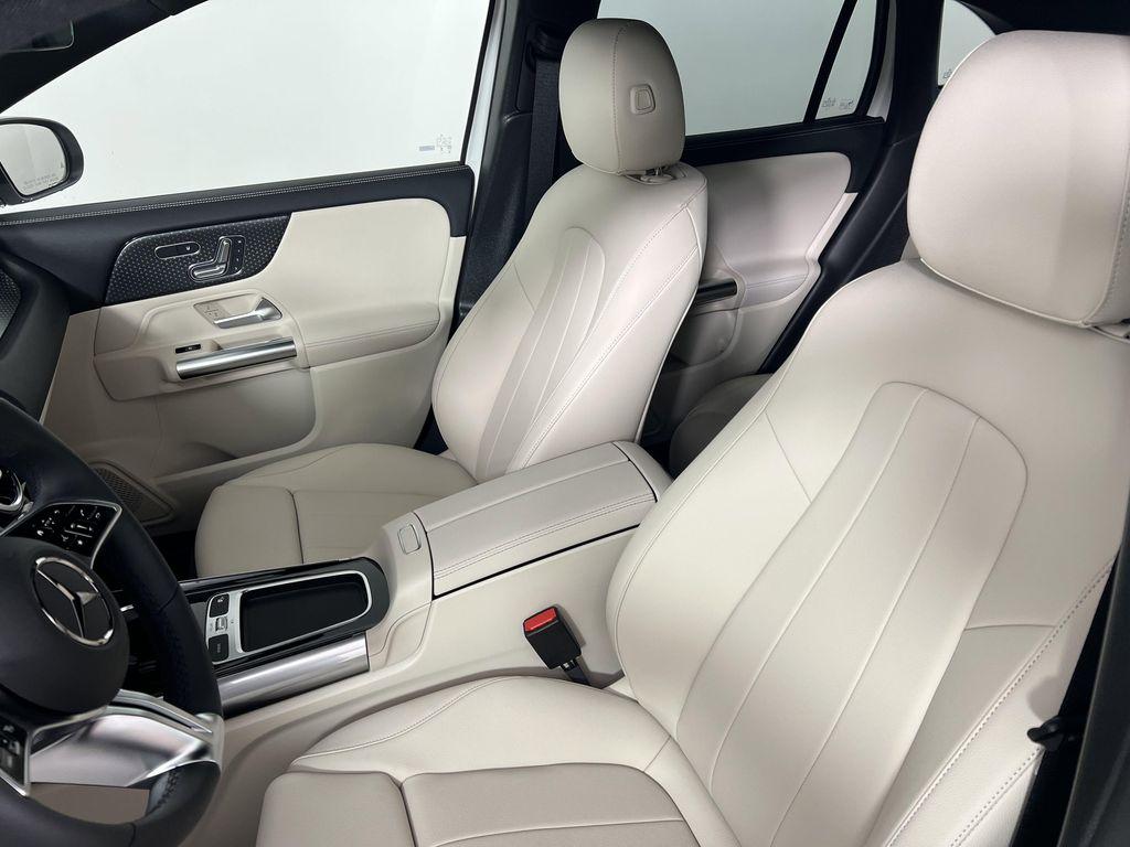 new 2026 Mercedes-Benz GLA 250 car, priced at $45,250