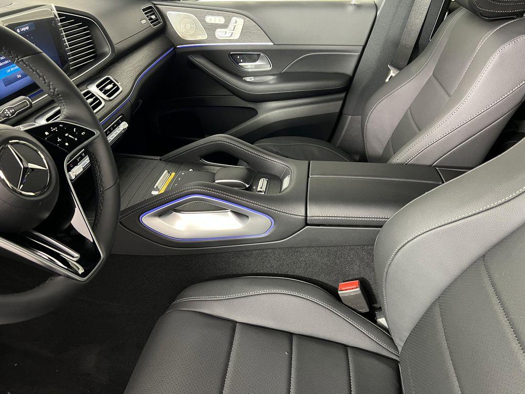 new 2025 Mercedes-Benz GLS 450 car, priced at $91,945