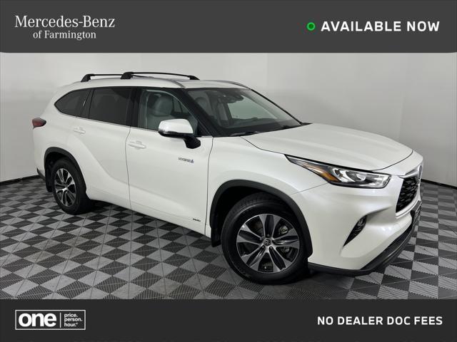 used 2020 Toyota Highlander Hybrid car, priced at $34,874