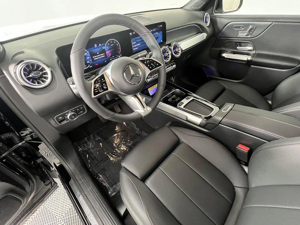 used 2024 Mercedes-Benz GLB 250 car, priced at $39,582