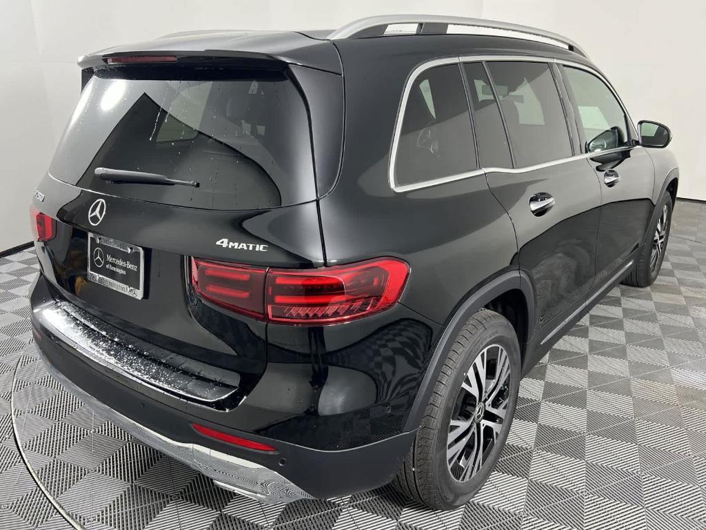 new 2024 Mercedes-Benz GLB 250 car, priced at $52,680