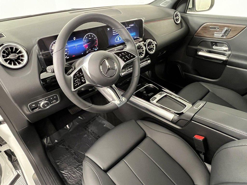 used 2024 Mercedes-Benz GLA 250 car, priced at $38,144
