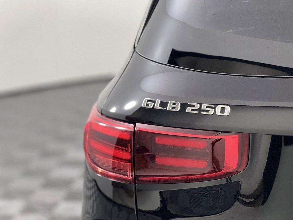 new 2025 Mercedes-Benz GLB 250 car, priced at $47,145