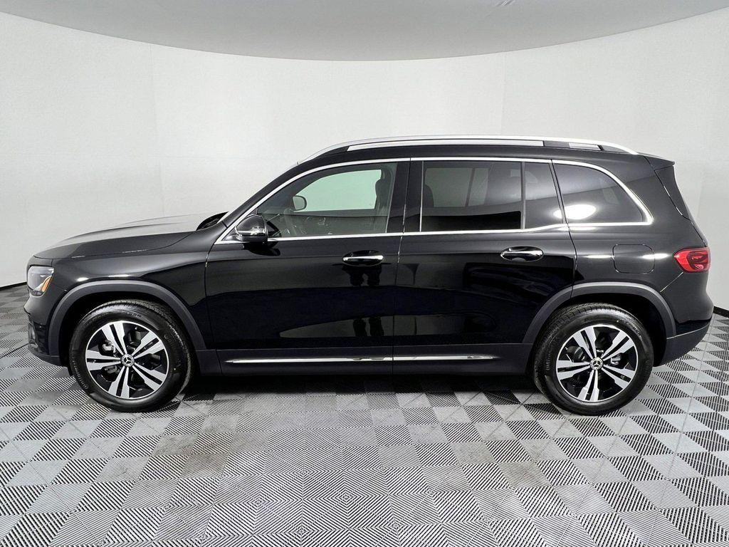 new 2025 Mercedes-Benz GLB 250 car, priced at $47,145