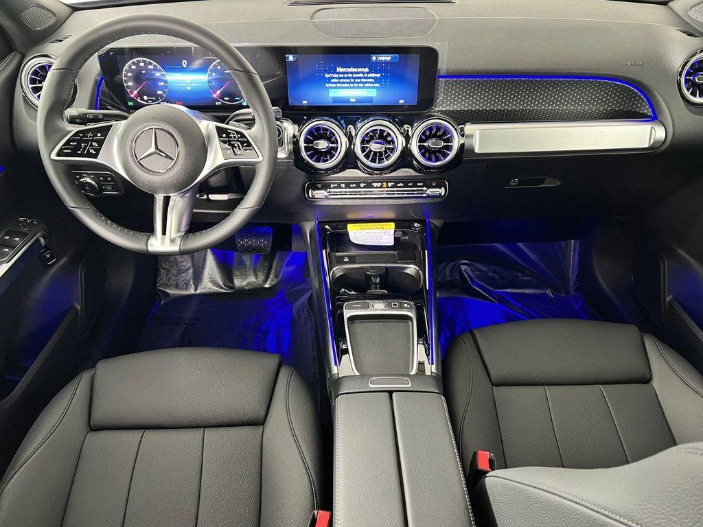 new 2025 Mercedes-Benz GLB 250 car, priced at $47,145