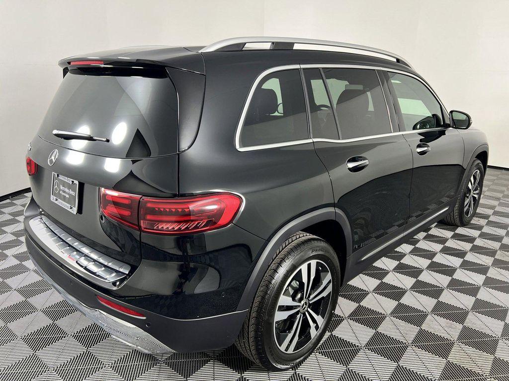 new 2025 Mercedes-Benz GLB 250 car, priced at $47,145