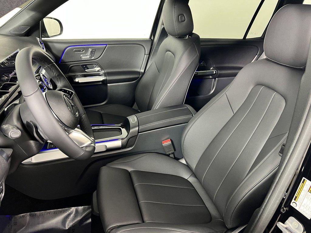 new 2025 Mercedes-Benz GLB 250 car, priced at $47,145