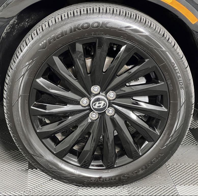 used 2024 Hyundai Palisade car, priced at $41,914