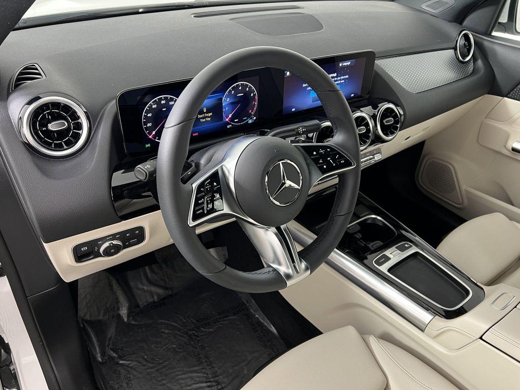 used 2026 Mercedes-Benz GLA 250 car, priced at $43,902