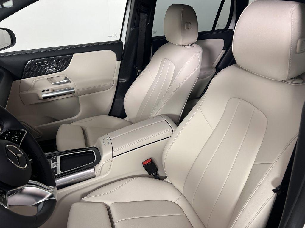 used 2026 Mercedes-Benz GLA 250 car, priced at $43,902