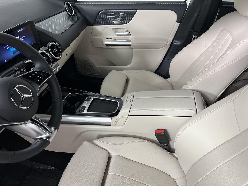 used 2026 Mercedes-Benz GLA 250 car, priced at $43,902