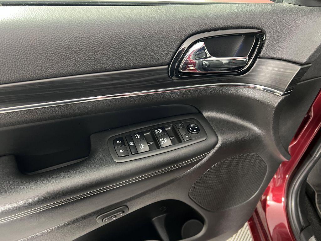 used 2021 Jeep Grand Cherokee car, priced at $21,958