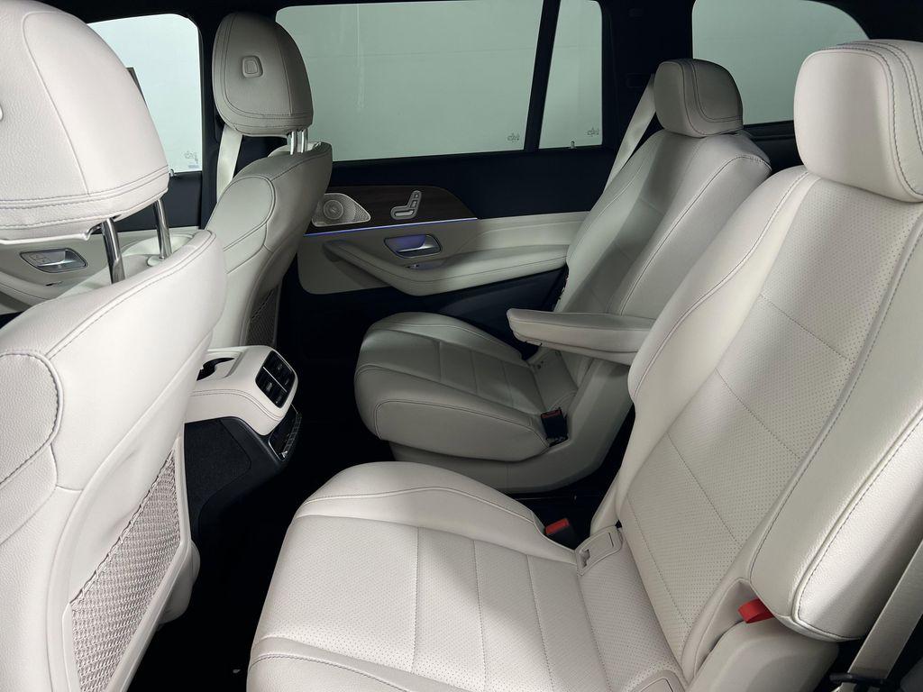 new 2025 Mercedes-Benz GLS 450 car, priced at $91,775