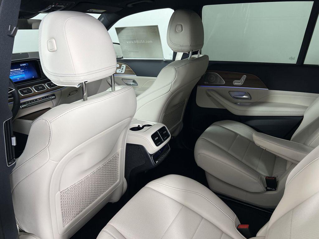 new 2025 Mercedes-Benz GLS 450 car, priced at $91,775