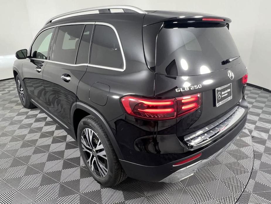 new 2024 Mercedes-Benz GLB 250 car, priced at $48,715