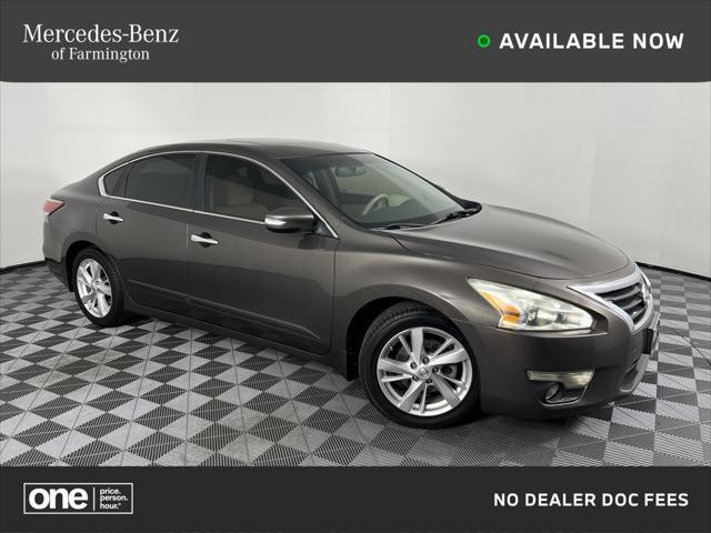 used 2014 Nissan Altima car, priced at $5,600