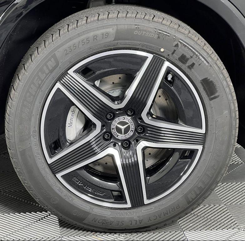 new 2026 Mercedes-Benz GLC 300 car, priced at $58,450