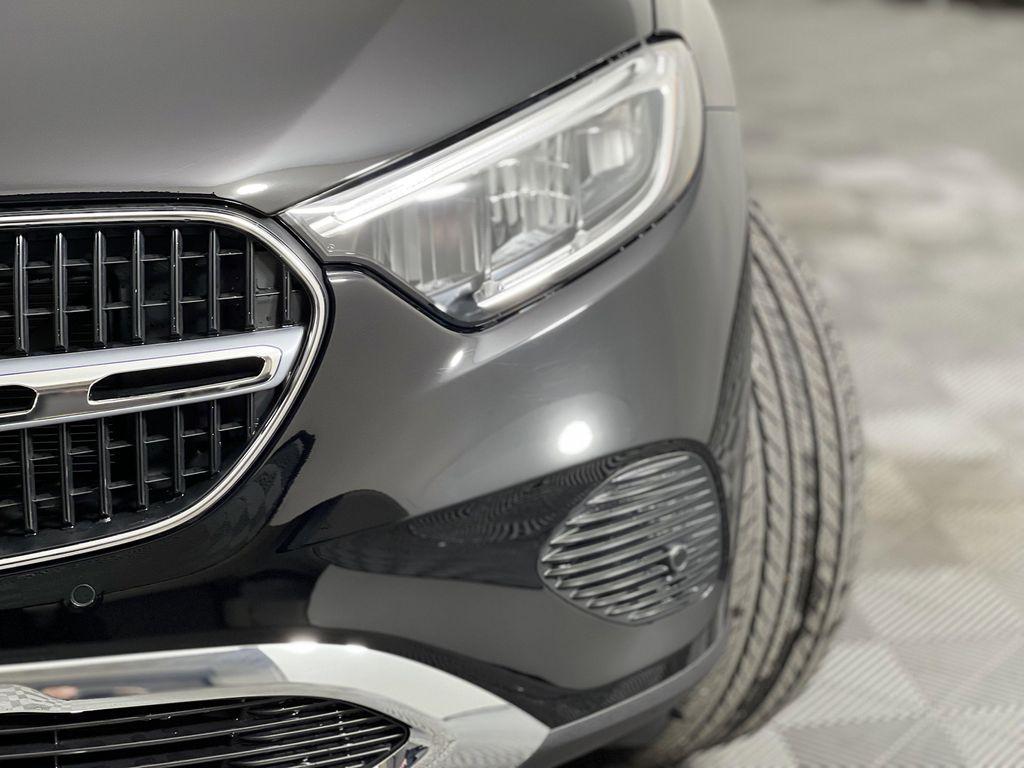 new 2025 Mercedes-Benz GLC 300 car, priced at $56,585