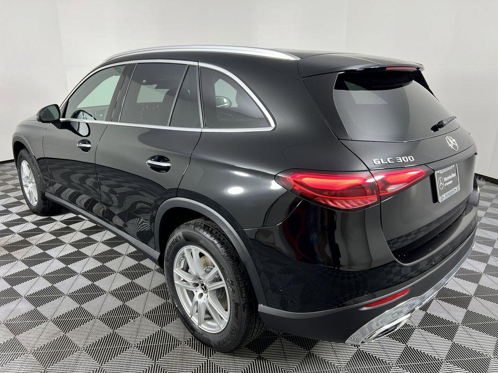 new 2025 Mercedes-Benz GLC 300 car, priced at $56,585