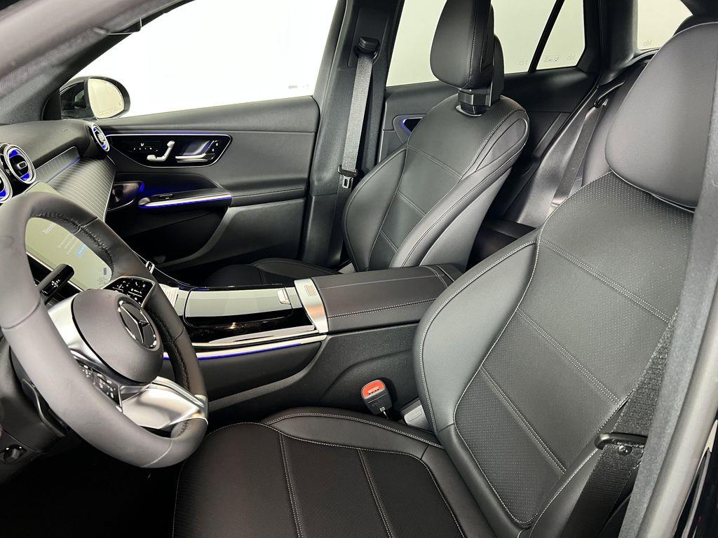 new 2025 Mercedes-Benz GLC 300 car, priced at $56,585