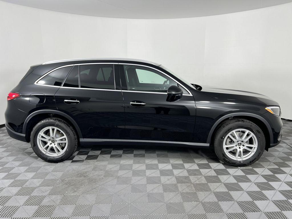 new 2025 Mercedes-Benz GLC 300 car, priced at $56,585